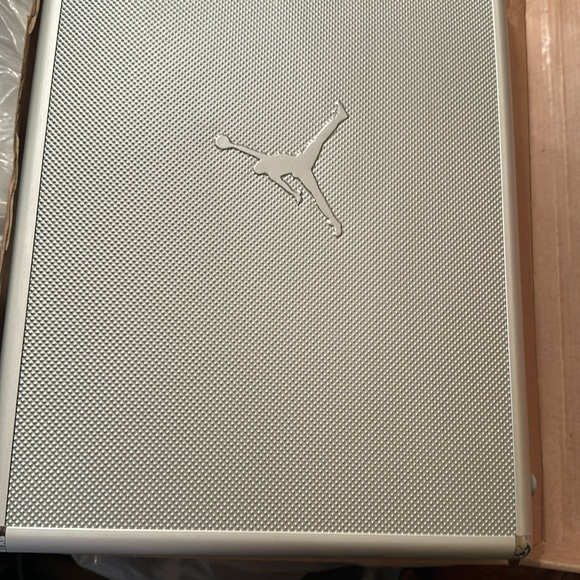 Air Jordan XVII - Picture 1 of 9